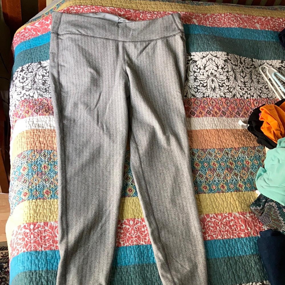 Grey herringbone workout leggings
